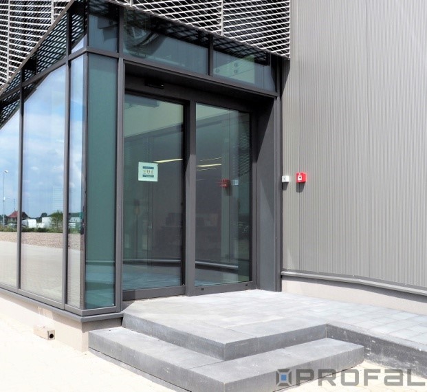 window corner - Aluminium windows and doors manufacturer UK - Profal Aluminium