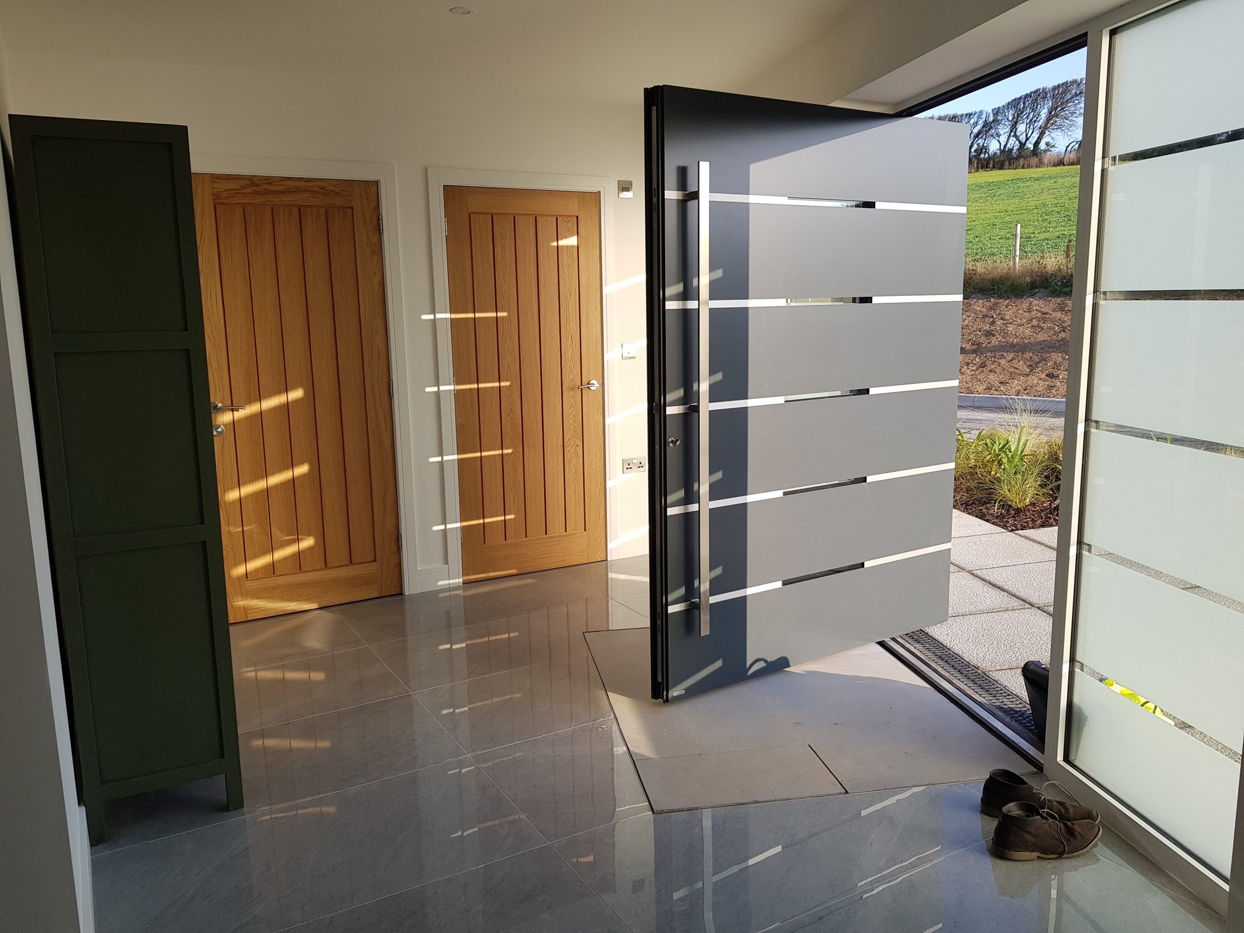 Pivot Front Doors - aluminium door manufacturer uk - Profal Aluminium
